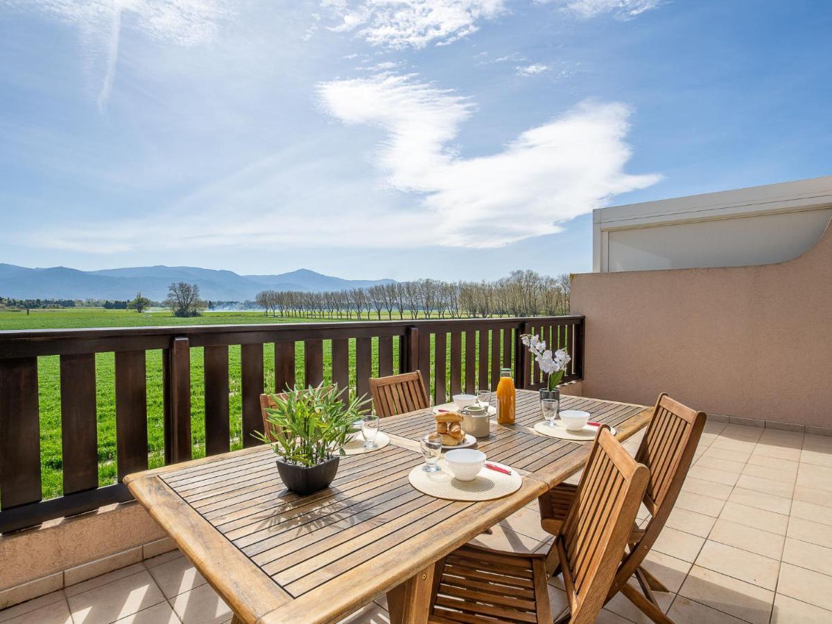 Les Embruns-16 By Interhome *